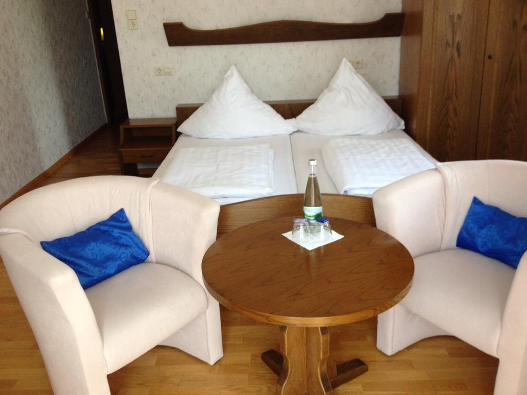 Schwarzwaldhotel / Волфах Екстериор снимка