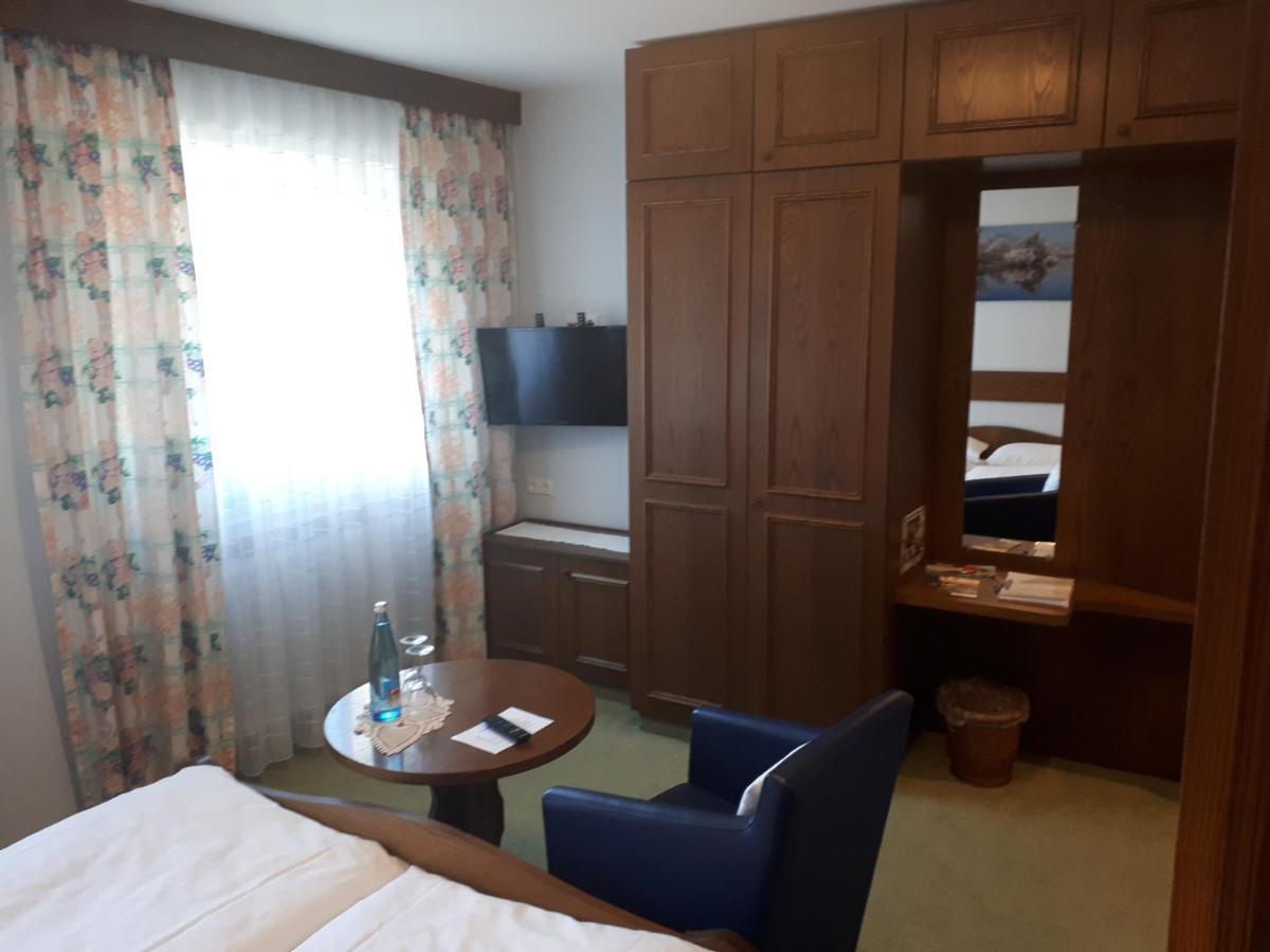 Schwarzwaldhotel / Волфах Екстериор снимка