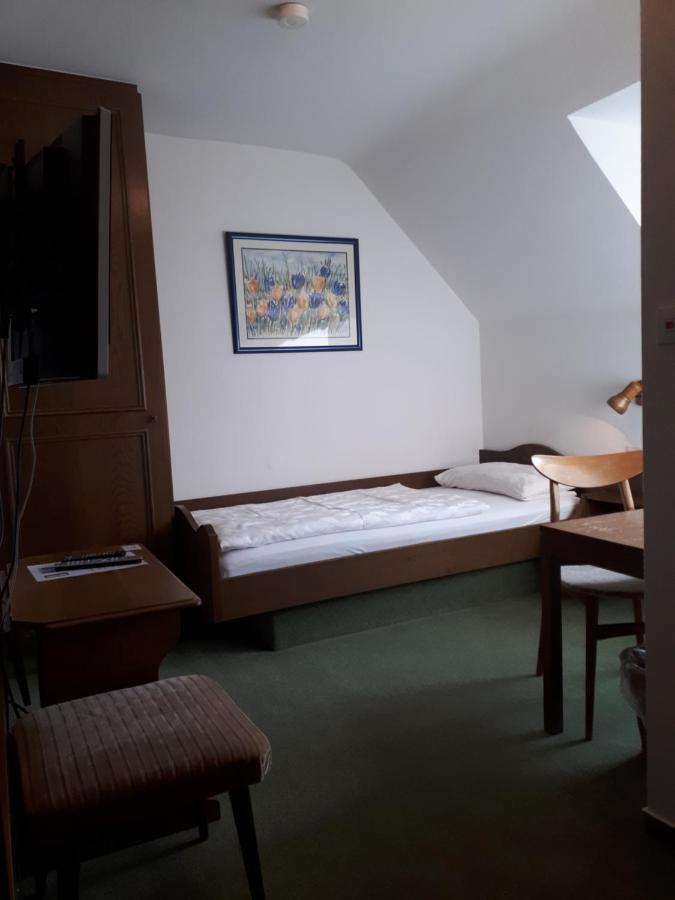 Schwarzwaldhotel / Волфах Екстериор снимка